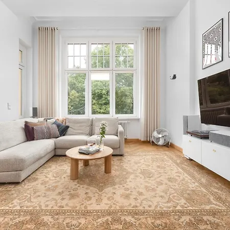 Vintage Z Dwiema Sypialniami W Poblizu Centrum Wroclawia By Renters Prestige Apartment Wroclaw